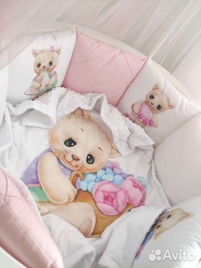 Комплект в кроватку бортики одеяло в наличии