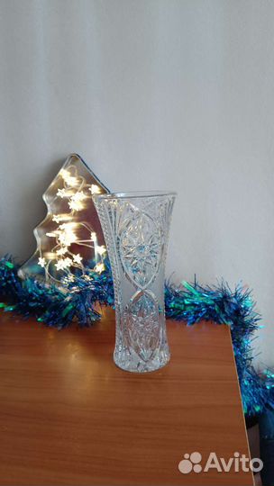 Хрустальная ваза