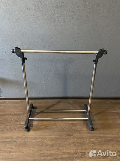 Штанга для одежды напольная регулир., на колесах