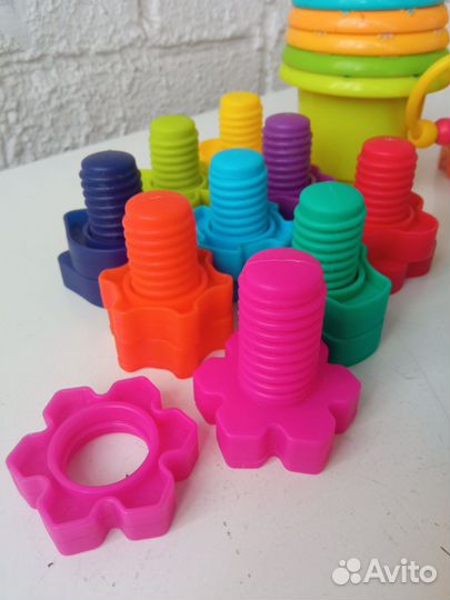 Развивающие игрушки пакетом