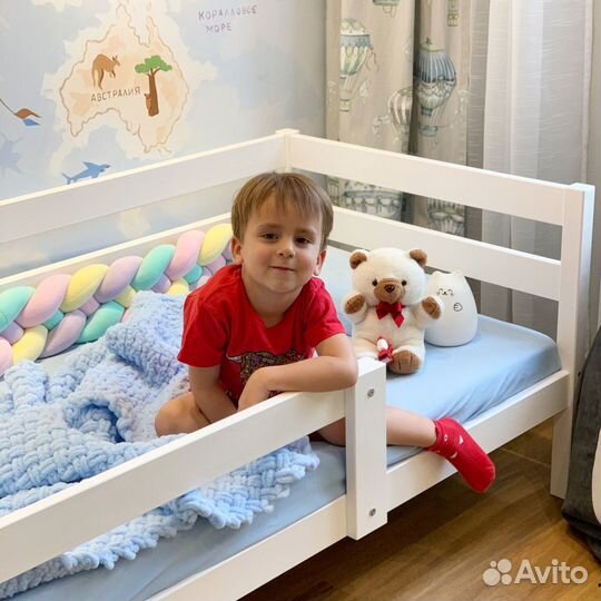 Кровать подростковая деревянная