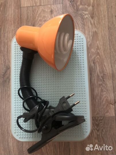 Лампа настольная