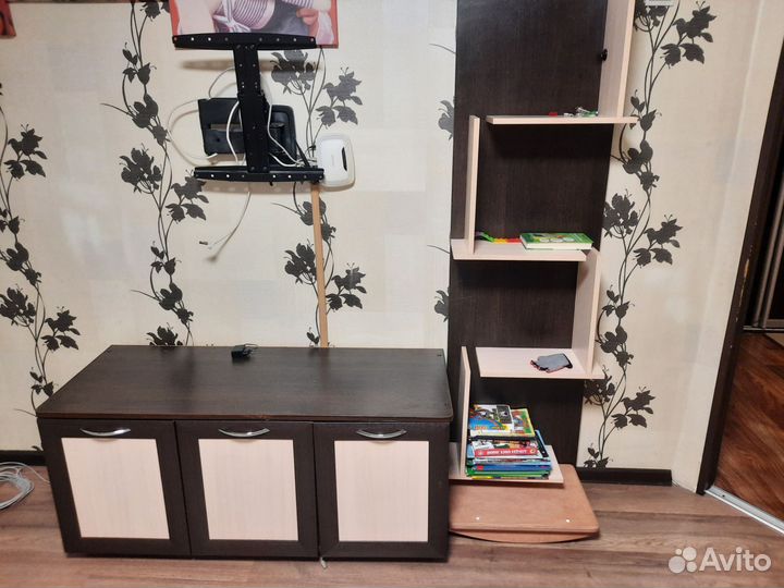 Тумба под тв с полками