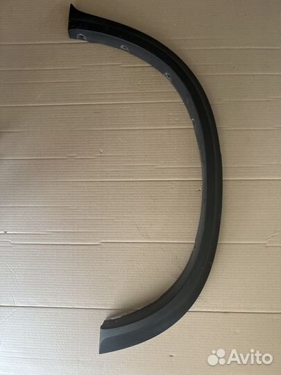 Молдинг арки задней левой BMW X5 E70