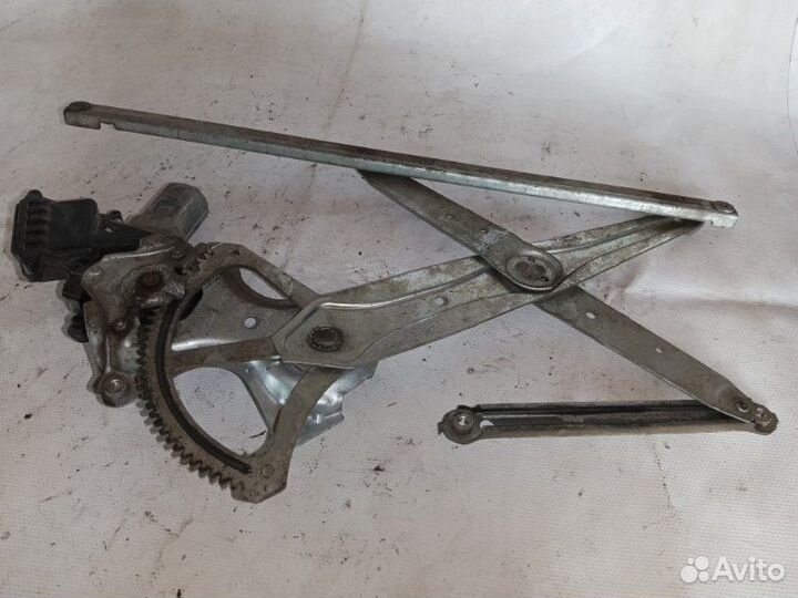 Стеклоподъемный механизм передний левый Toyota