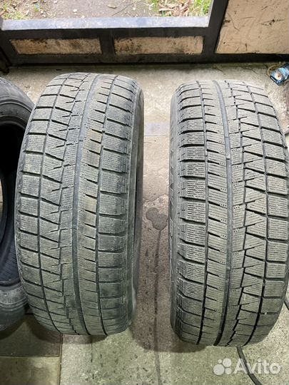 Bridgestone Blizzak Revo GZ 215/60 R17 96S