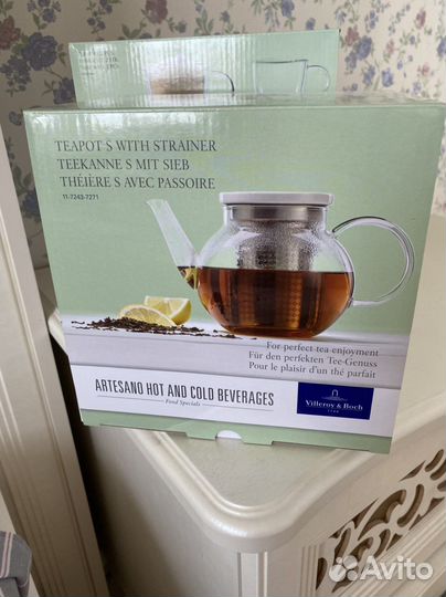 Чайный набор Villeroy & Boch (чашки и чайник)