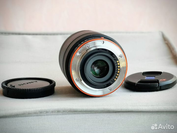 Sony Carl Zeiss 16-80mm ZA как новый