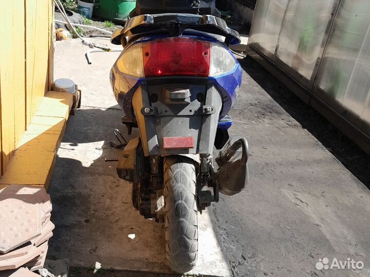 Продам скутер рэйсер RS50QT 15 K на документах