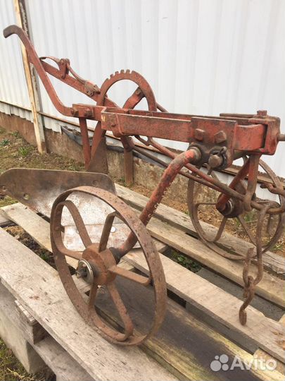 Конный плуг