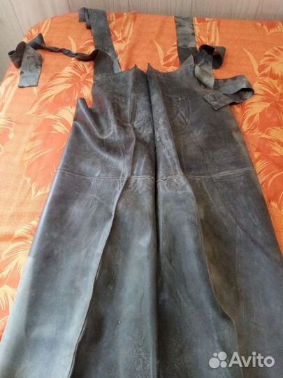 Сапоги-комбинезон