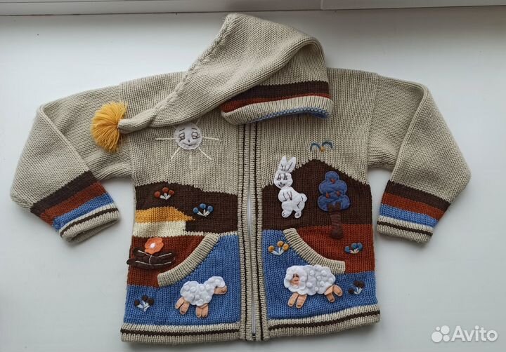 Яркая детская кофта с капюшоном Перу