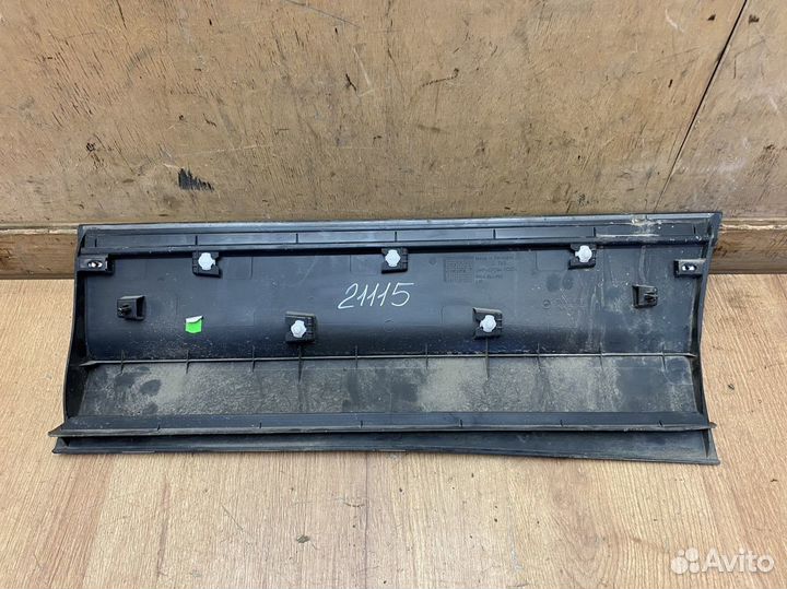 Накладка двери задней правой Vw Tiguan 2017+