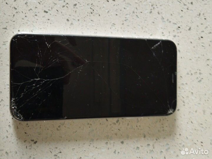 iPhone X, 256 ГБ