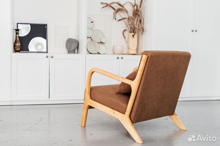 Кресло в скандинавском стиле