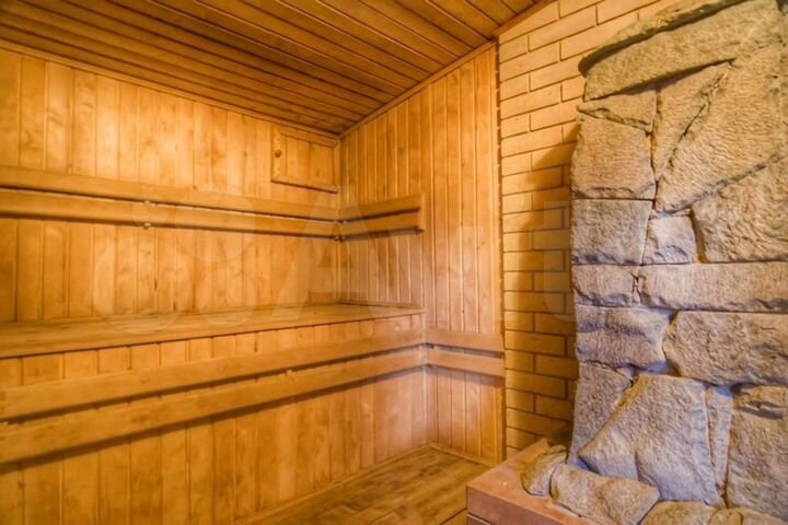 Дом 400 м² на участке 25 сот.