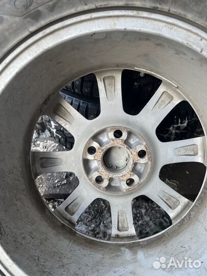 Колеса 215/55 R17 на дисках Toyota