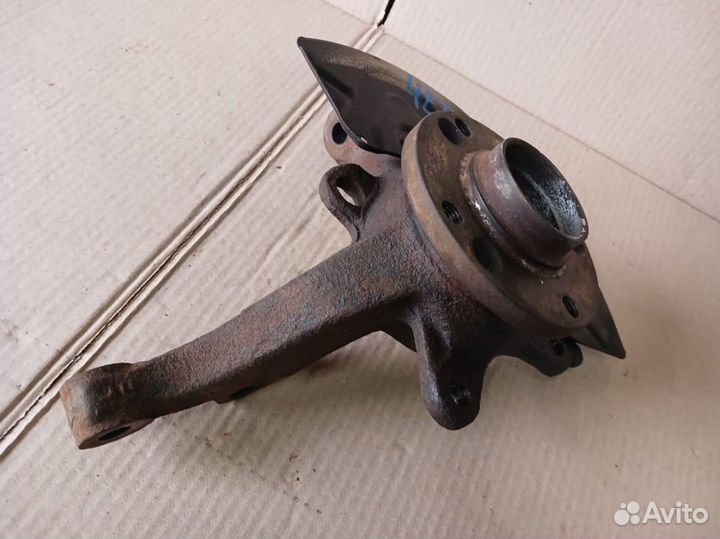 Поворотный кулак передний левый Chery Amulet (A15)