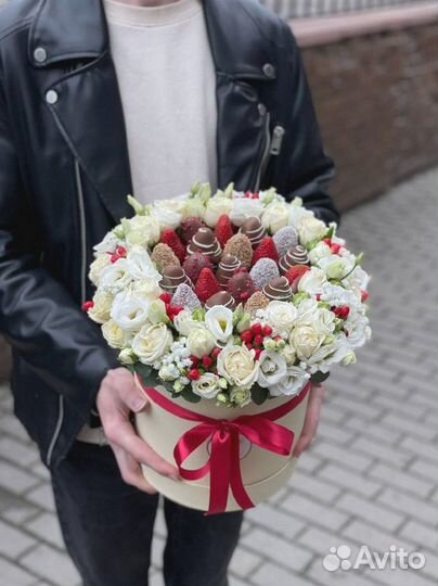 Букет из клубники в шоколаде в коробке Сердце