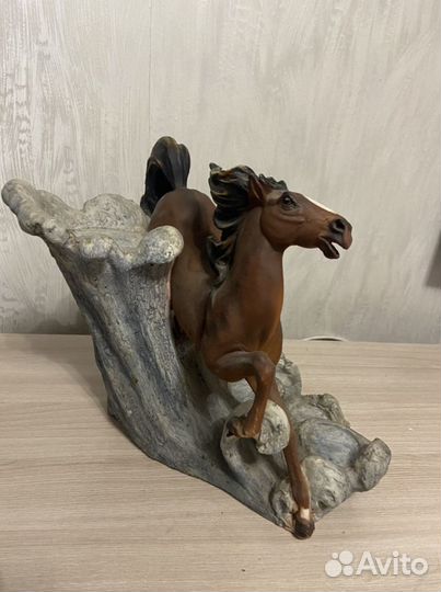 Конь - подставка для коньяка