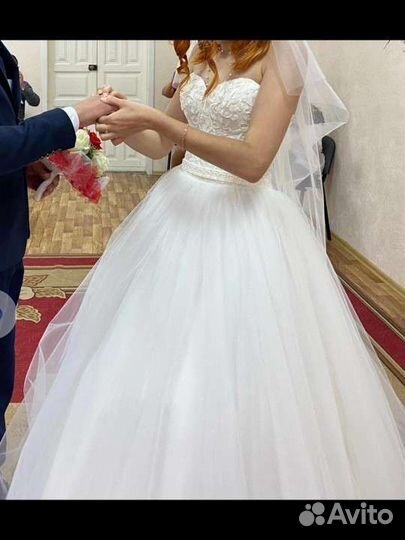 Свадебное платье