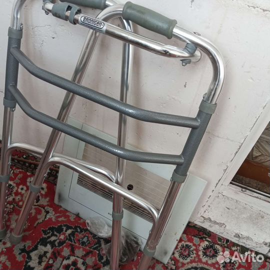 Ходунки для взрослых шагающие