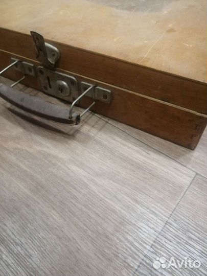 Деревянный дипломат