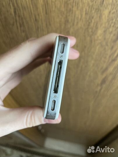 iPhone 4S, 8 ГБ