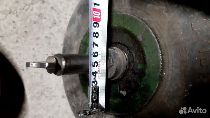 Пневмоколесо (310х135) на подшипнике и оси