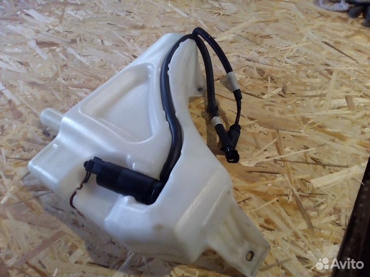 Бачок омывателя Audi Q7 Ауди ку7 оригинал