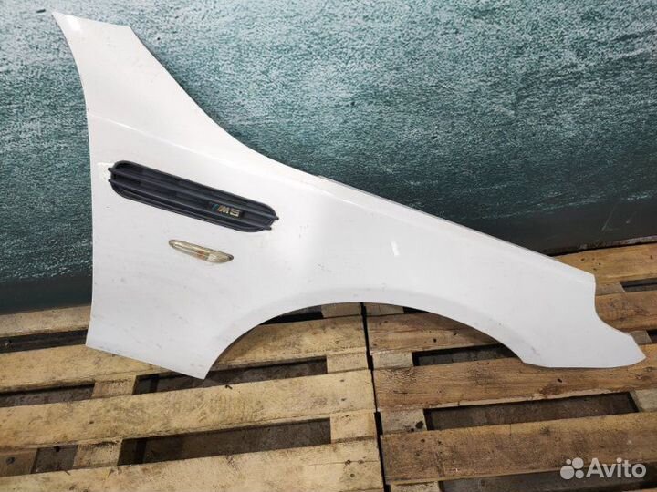 Крыло переднее правое Bmw 5 E60 N52B25 2005
