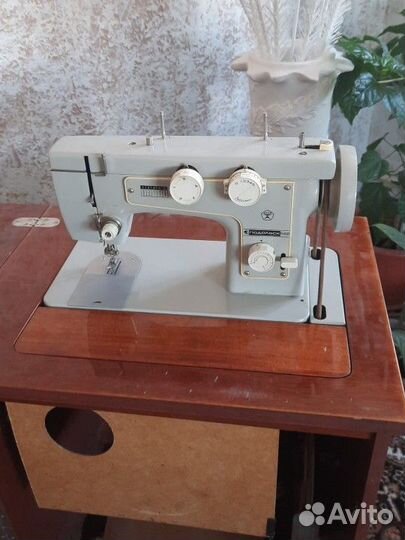 Швейная машинка подольск 142