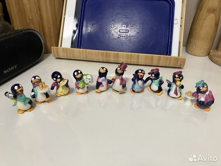Коллекция из киндер сюрприза пингвины на дискотеке
