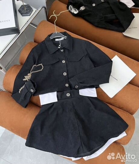 Костюм женский с юбкой