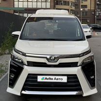 Toyota Voxy 2.0 CVT, 2018, 85 000 км, с пробегом, цена 2 850 000 руб.