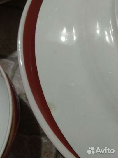 Чайный сервиз, Красный фарфорист