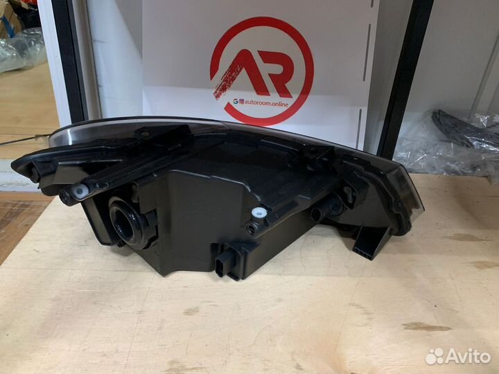 Фара левая VW Polo 10-15