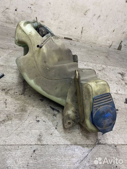 Бачок омывателя лобового стекла Audi A6