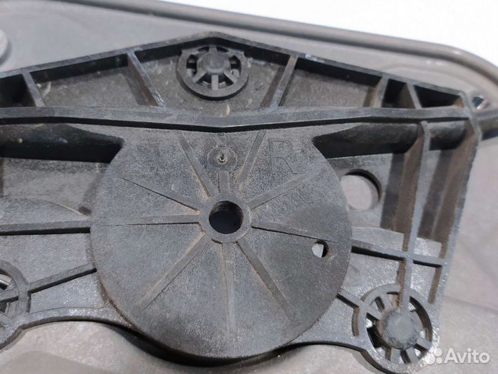 Стеклоподъемник передний правый Skoda Fabia 2