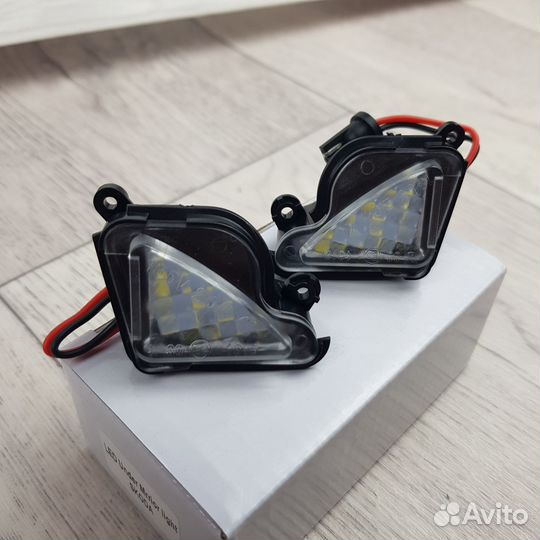 LED подсветка зеркал Skoda octavia a5 a7 superb 2