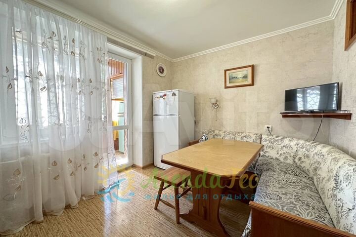 2-к. квартира, 60 м², 1/5 эт.