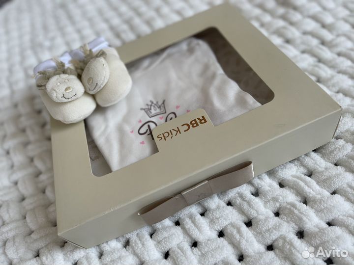 Комплект на выписку для девочки новый 56 р-р