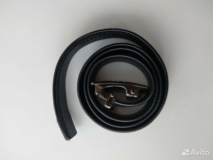 Мужской кожаный ремень