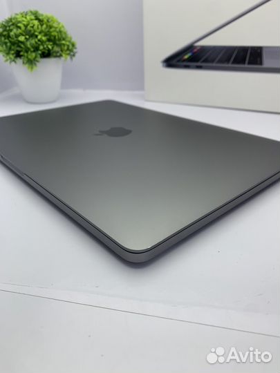 MacBook Pro 13 2019 i5 8gb 256gb как новый