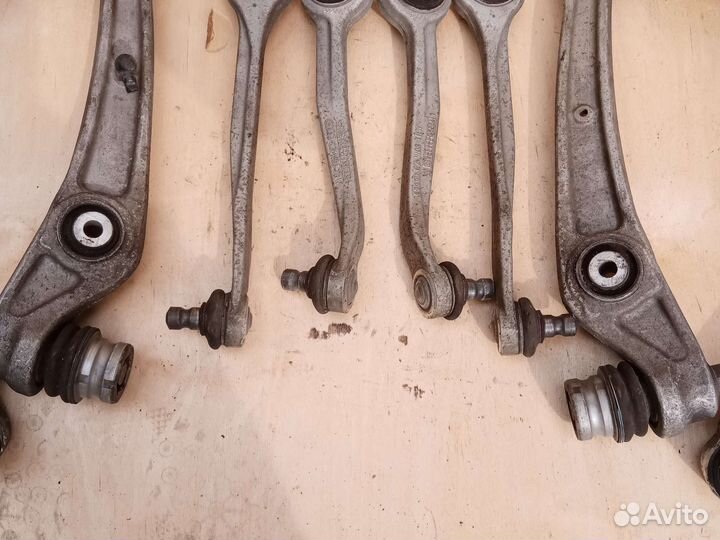 Комплект рычагов передней подвески Audi A4 B8