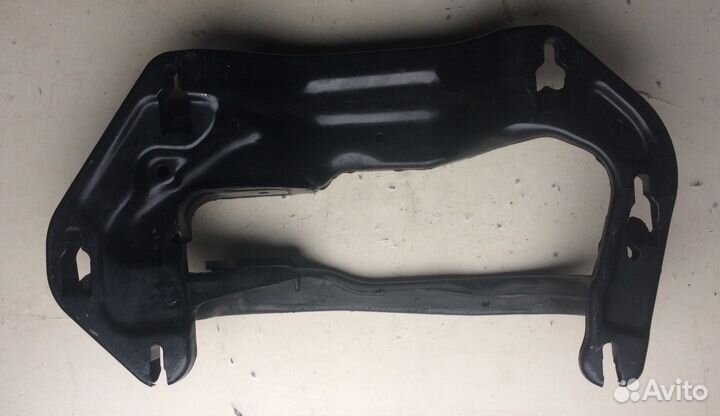 Опорная балка коробки передач бмв е70 х5 е71 х6