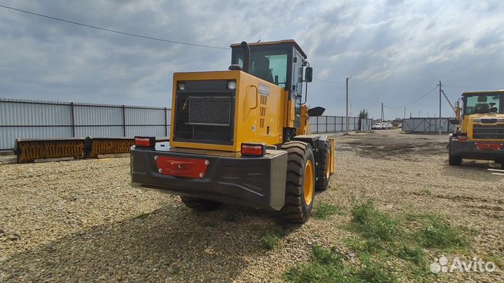 Фронтальный погрузчик XCMG LW300F, 2023