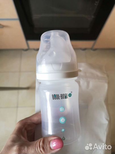 Бутылочки для кормления новые