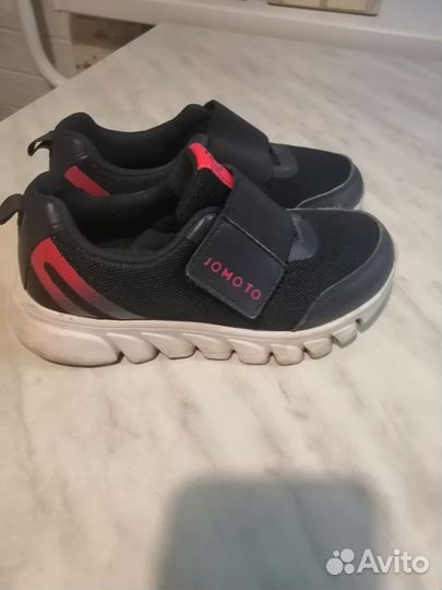 Кроссовки детские