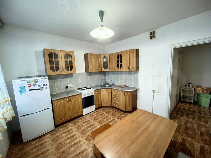 1-к. квартира, 38 м², 1/10 эт.